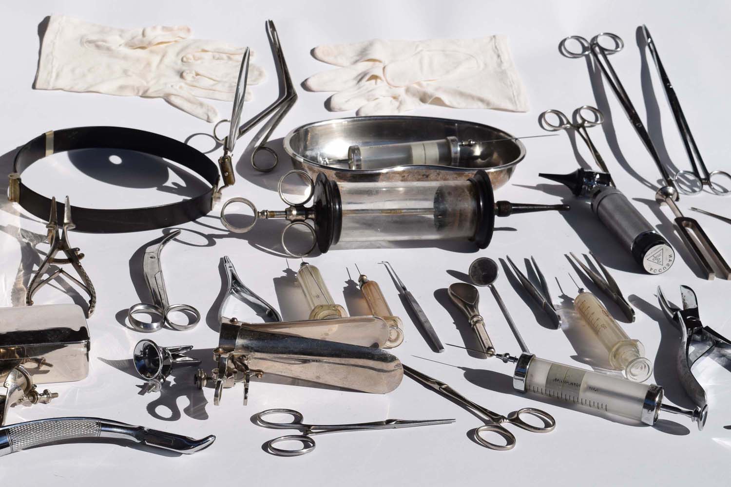 anciens instruments médicaux