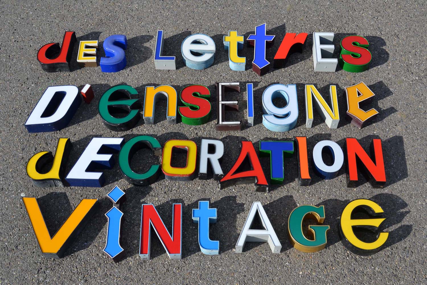 lettres d'enseigne de magasin pour créér une déco vintage