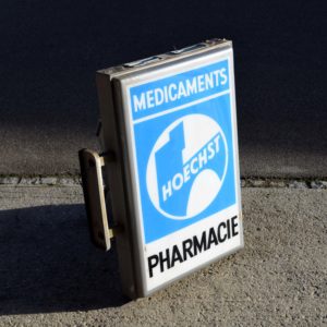 médicaments Hoechst enseigne lumineuse de pharmacie
