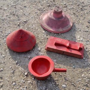 formes en bois de pièces industrielles diverses, pour réaliser des moules en fonderie