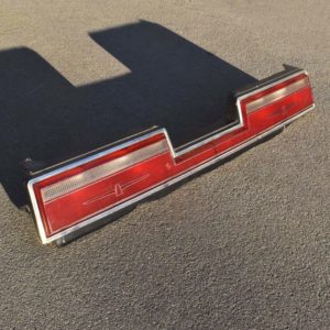 Feux arrière pièces détachées d'occasion Ford Thunderbird 1977