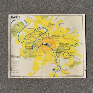 Plan de Paris planche pédagogique murale vintage. Carte scolaire d'école française. imprimée sur papier cartonné. Paris, et petite couronne. Édition: Coopération pédagogique Montmorillon