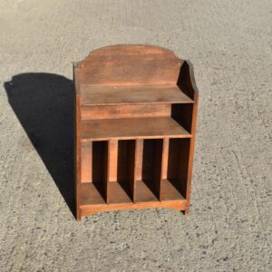 Petit meuble mural trieur de courrier