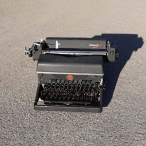 Hermès Paillard Standard 6 machine à écrire
