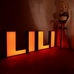 Lili lettres d'enseignes lumineuses