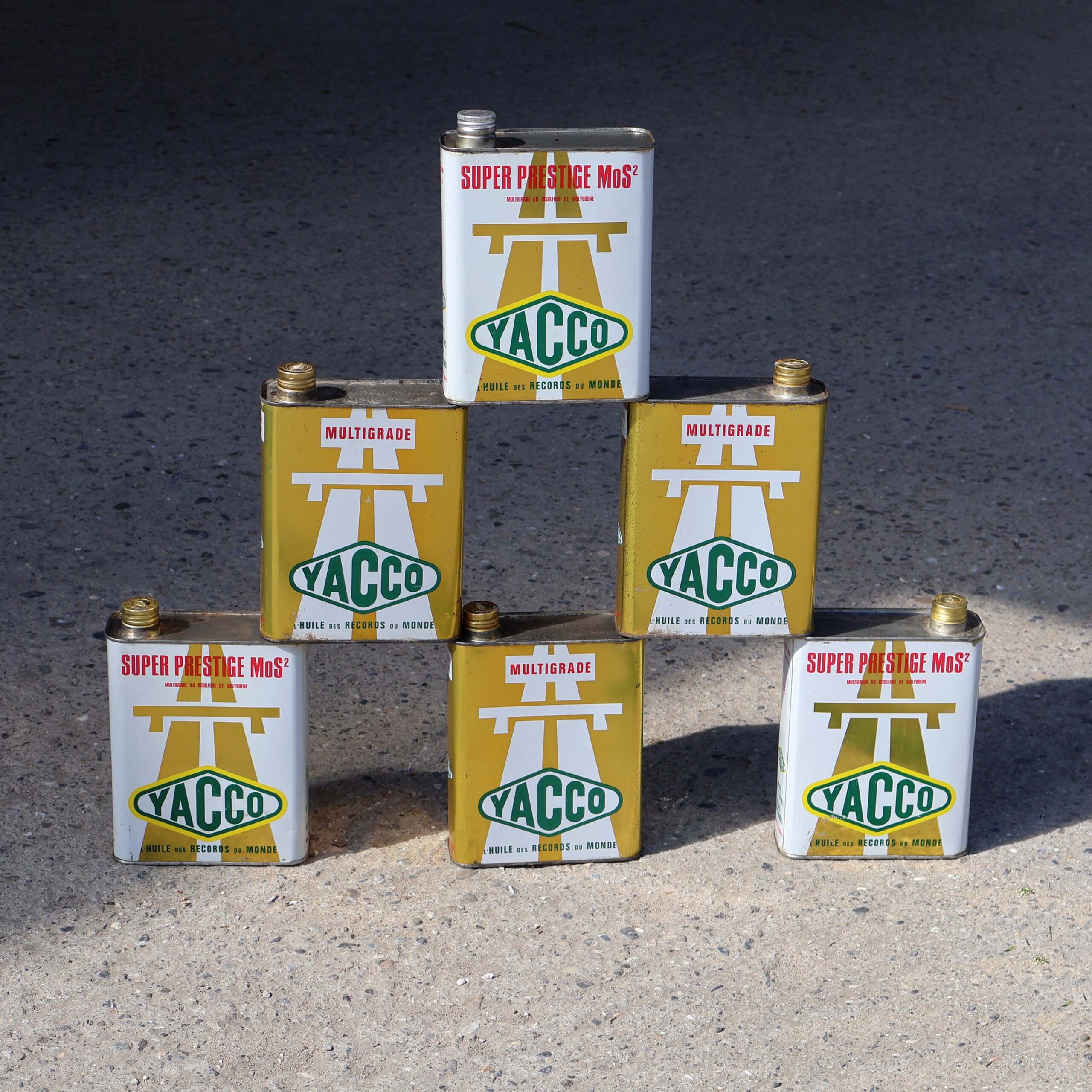 Bidons d'huile Yacco vintage autoroute.