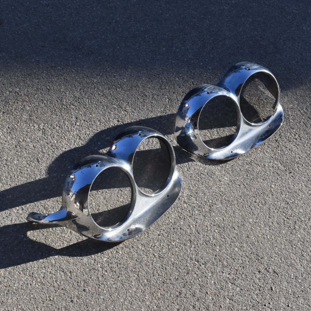 Entourage phares Cadillac 58