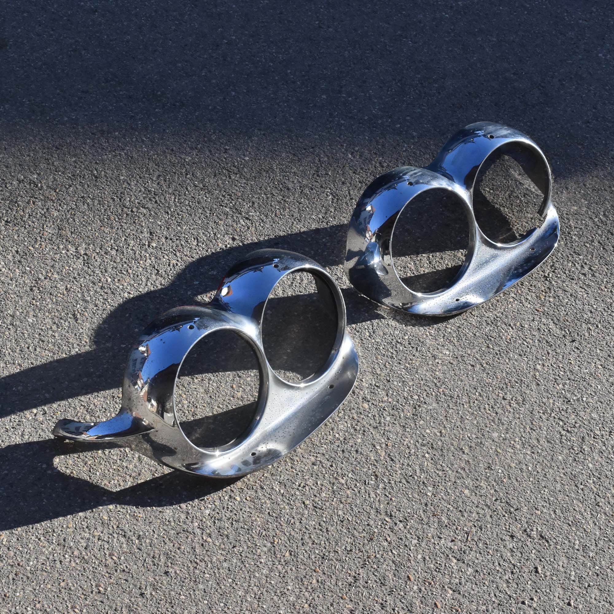 Entourage phares Cadillac 58