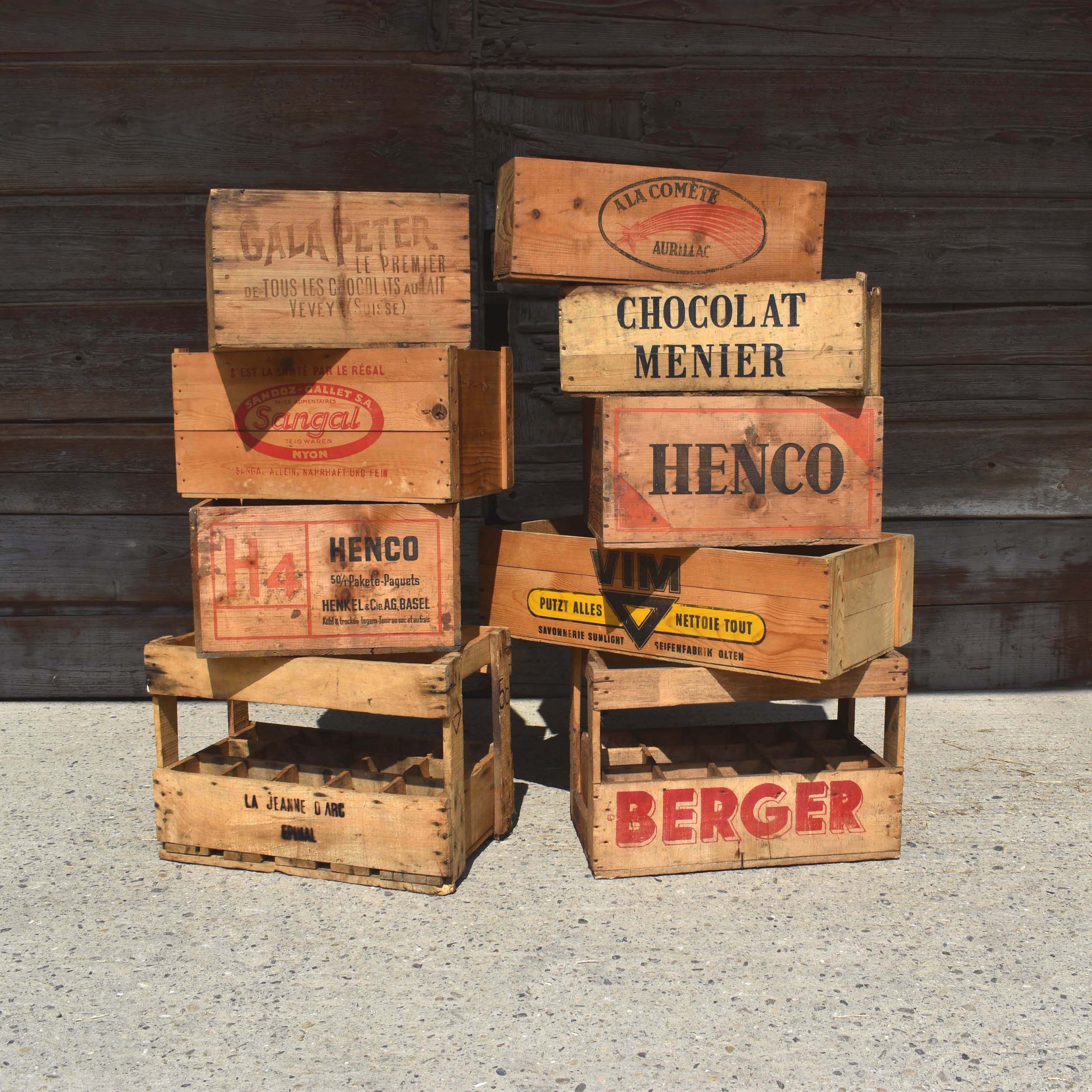 Anciennes caisses en bois des années 1930 à 50.