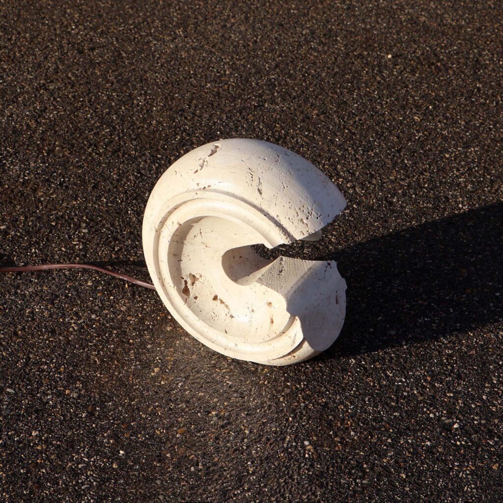 Lampe travertin Cesari 1971. lampe de table vintage en marbre