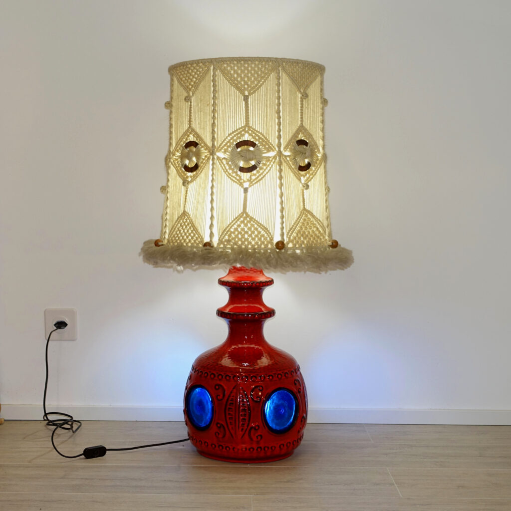 Lampe hippie fat lava Bay Keramik. Luminaire d'ambiance
