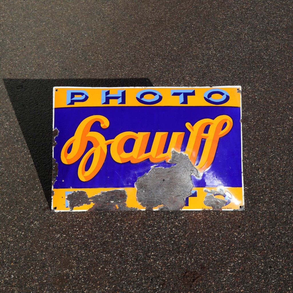 Plaque émaillée photo Hauff 30s.