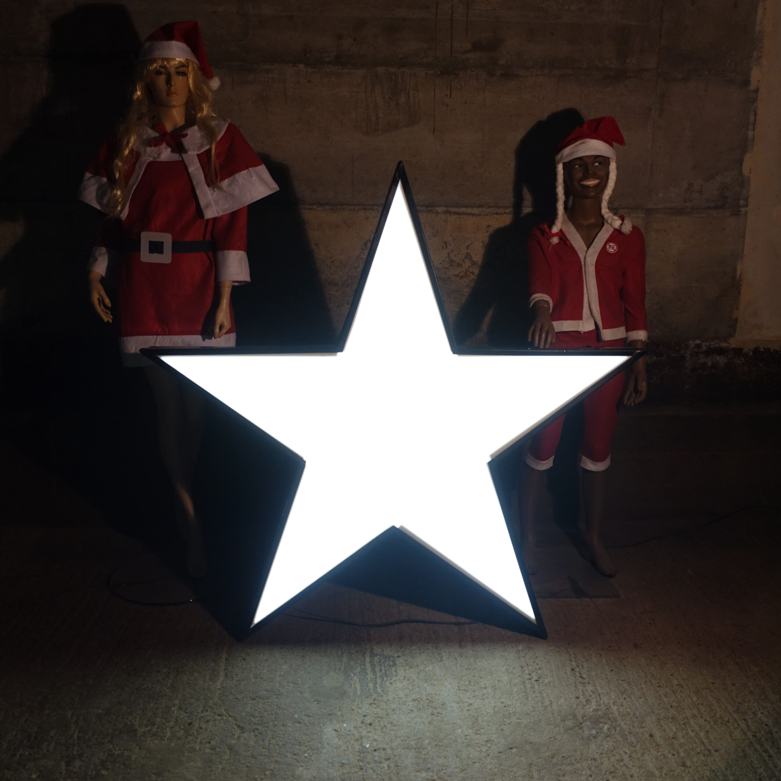 Étoile lumineuse enseigne géante. Grand caisson lumineux