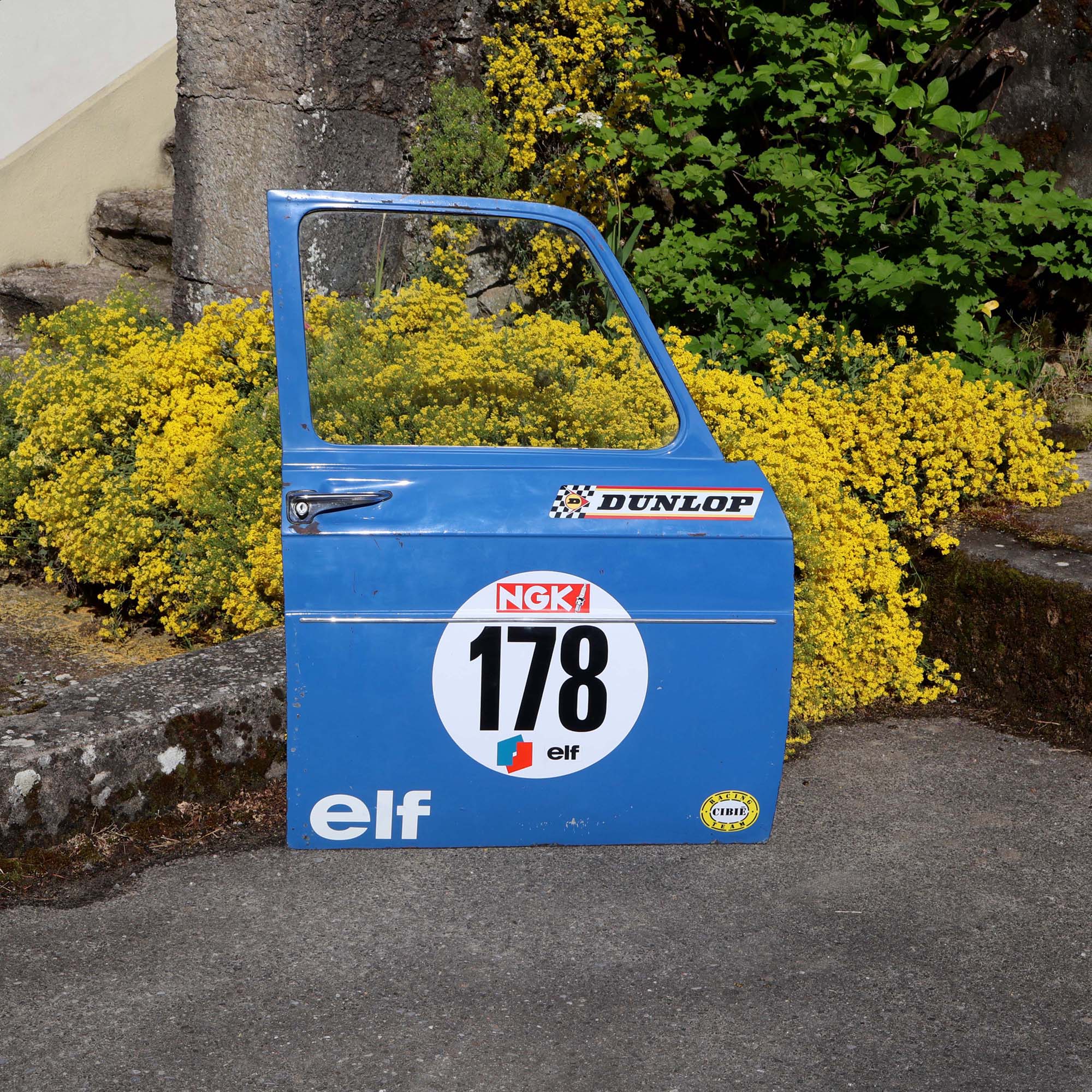 Portière R8 Gordini décor rallye. porte automobile ancienne.