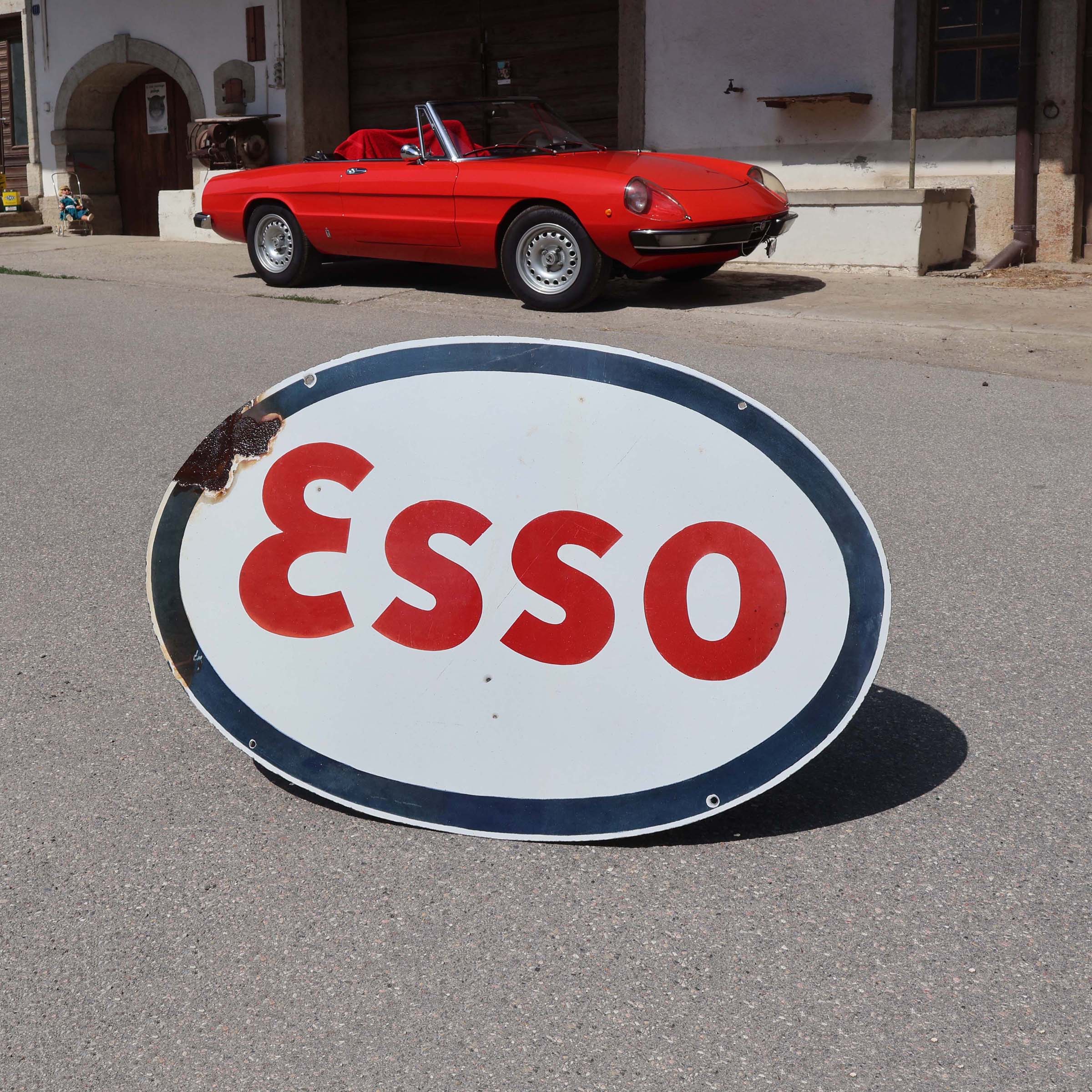 Plaque émaillée Esso ovale 1930s. Tôle publicitaire ancienne