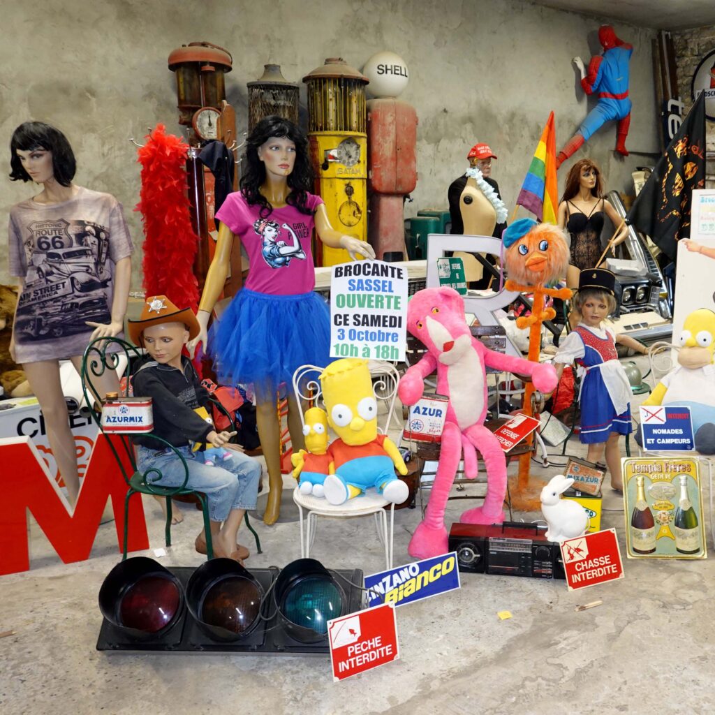 Brocante ouverte ce 3 octobre 2026. Venez chinez à Sassel