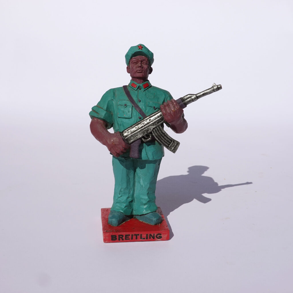 Breitling figurine soldat AK-47. Objet publicitaire Adatte design.