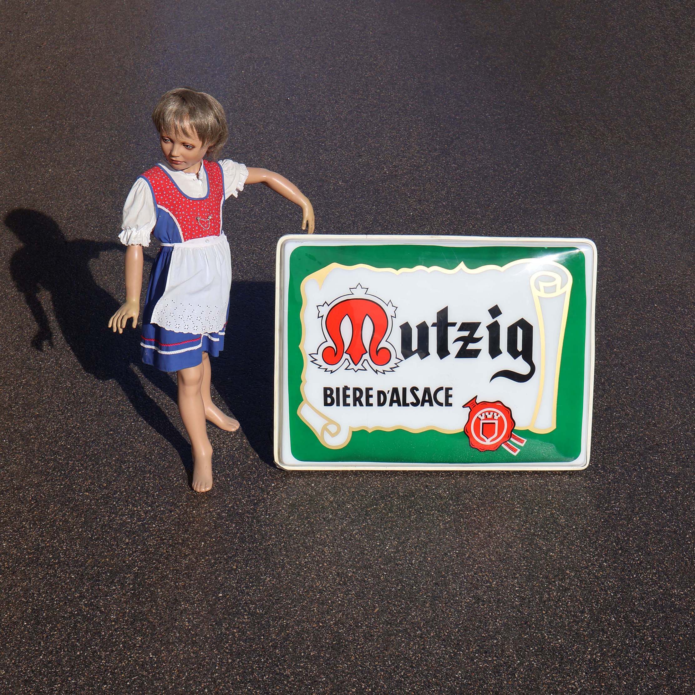 Enseigne lumineuse Mutzig 1960s. Enseigne publicitaire